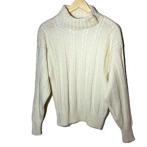 Vintage Umberto Severi Ivory Women’s MoHair Sweater Size Small Raglan Sleeves